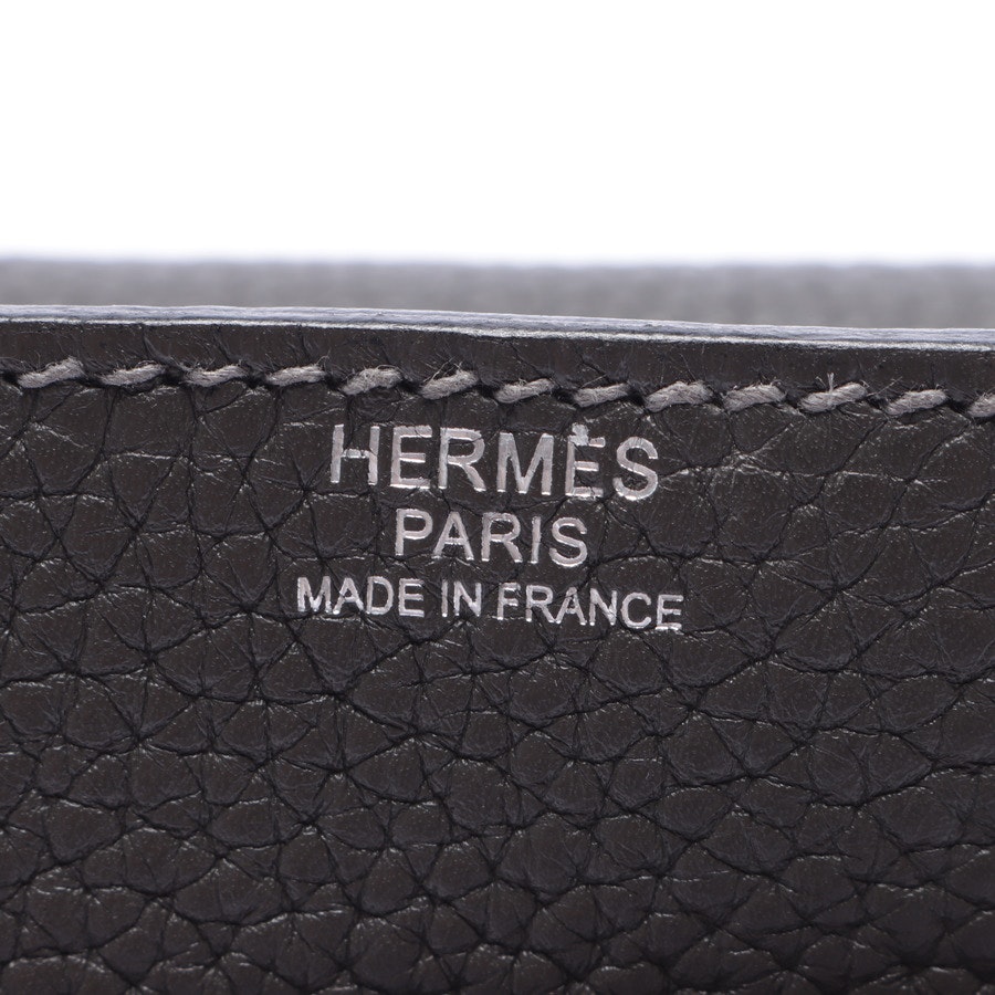Schultertasche von Hermès in Grau