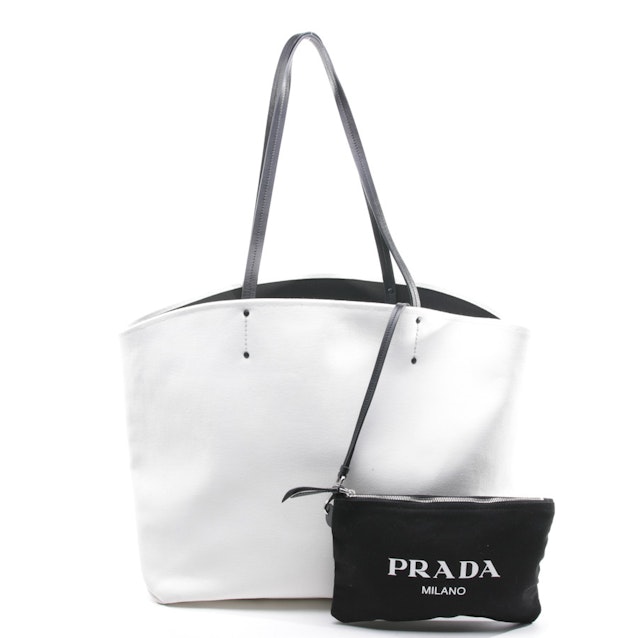 Shopper von Prada in Weiß und Schwarz | Vite EnVogue