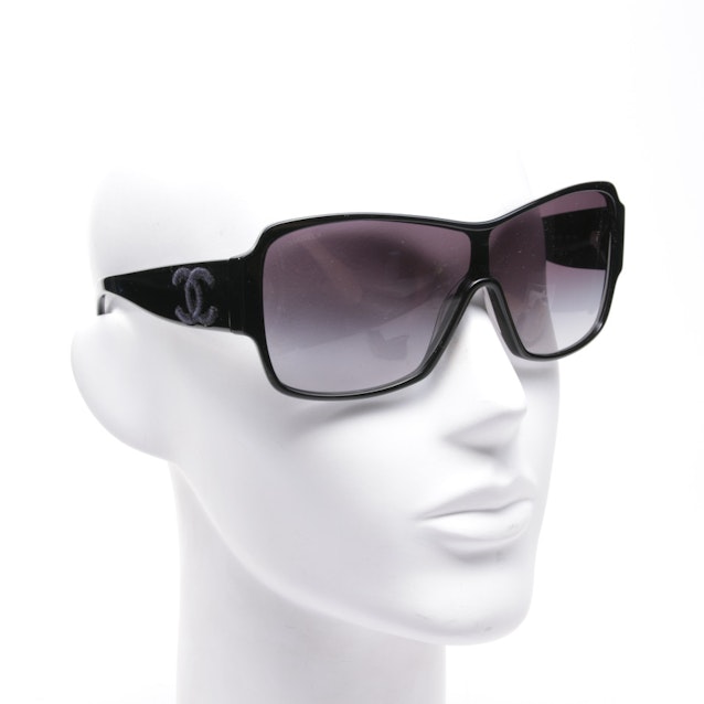 Sunglasses from Chanel in Black 5449 | Vite EnVogue