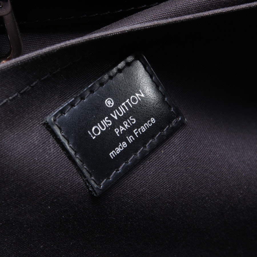 Schultertasche von Louis Vuitton in Schwarz Passy