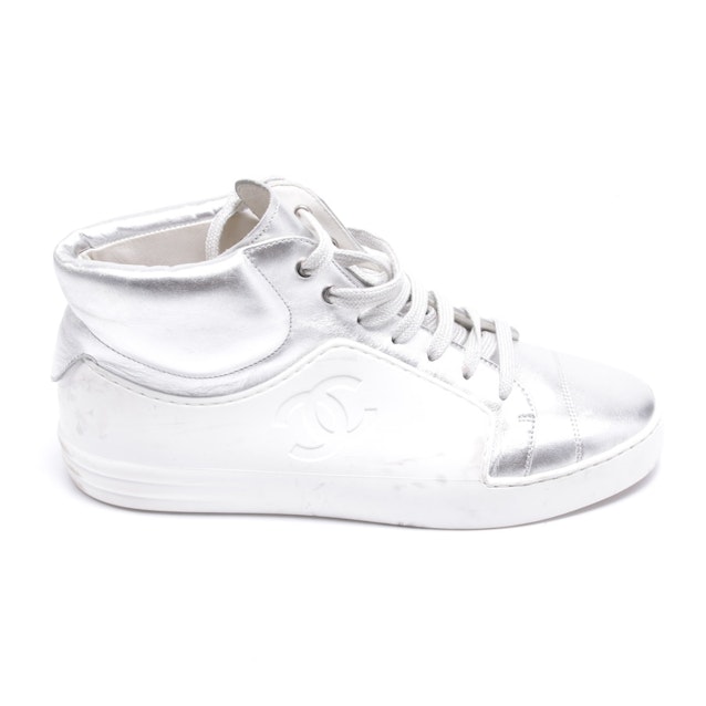 Image 1 of High-Top Sneakers from Chanel in Silver and White size 38,5 EUR | Vite EnVogue