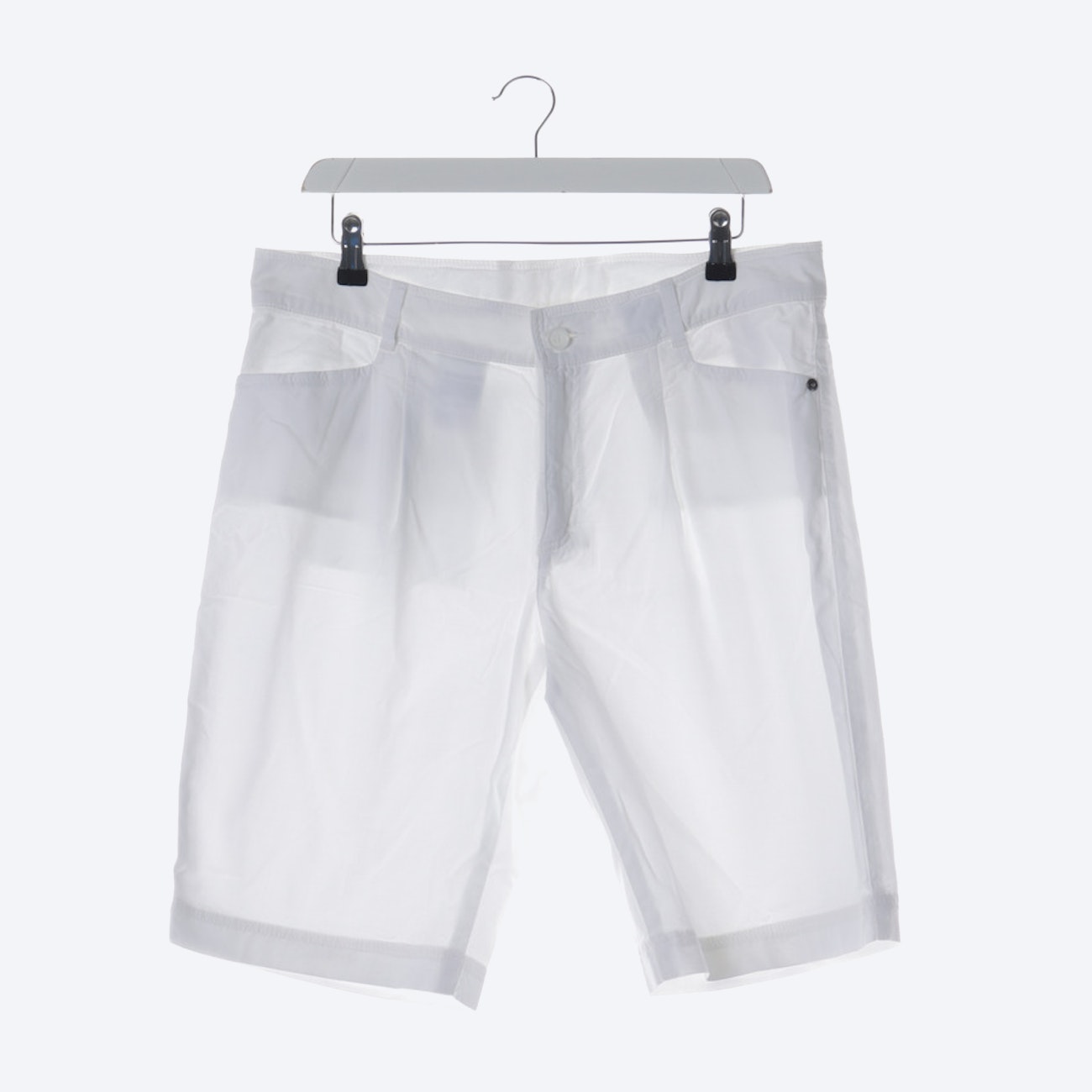 Image 1 of Shorts in 40 in color White | Vite EnVogue