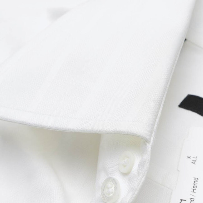 Image 4 of Business Shirt in 42 in color White | Vite EnVogue