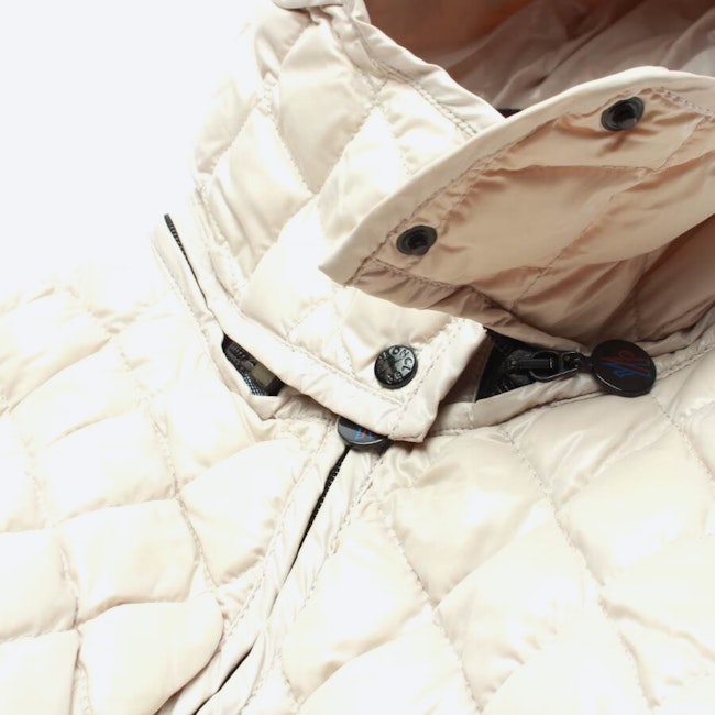 Image 3 of Quilted Jacket in 42 in color White | Vite EnVogue