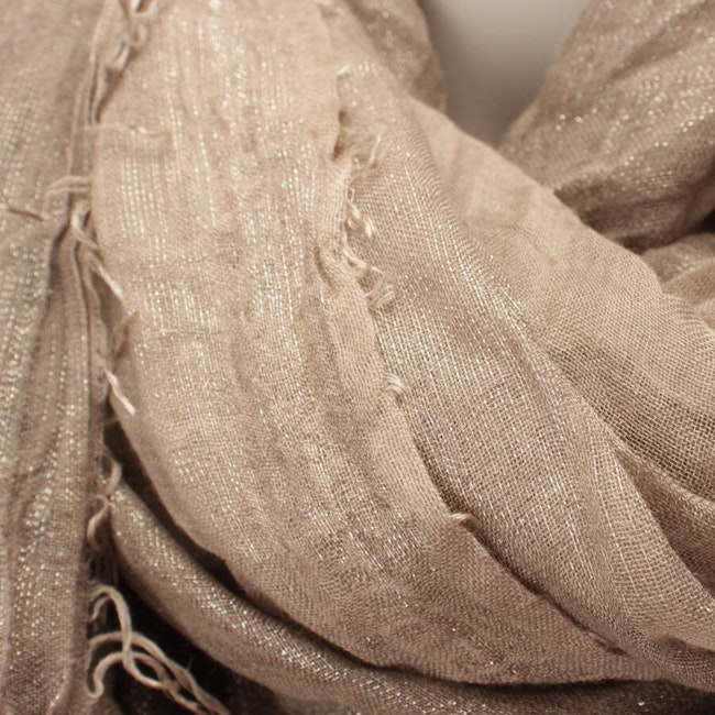 Image 2 of Shawl in color Brown | Vite EnVogue