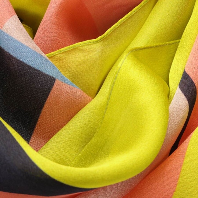 Image 2 of Shawl in color Multicolored | Vite EnVogue