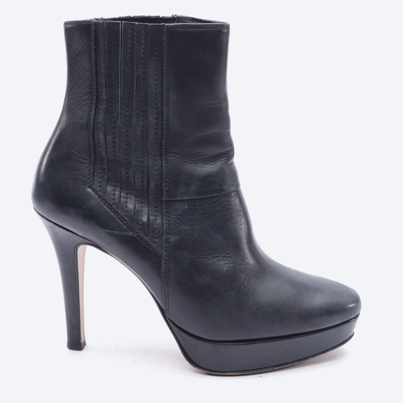 Image 1 of Ankle Boots in EUR 37.5 in color Black | Vite EnVogue